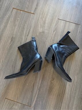 Zara Black Pointed Toe Block Heel Ankle Boots